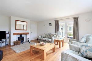 Sitting Room- click for photo gallery